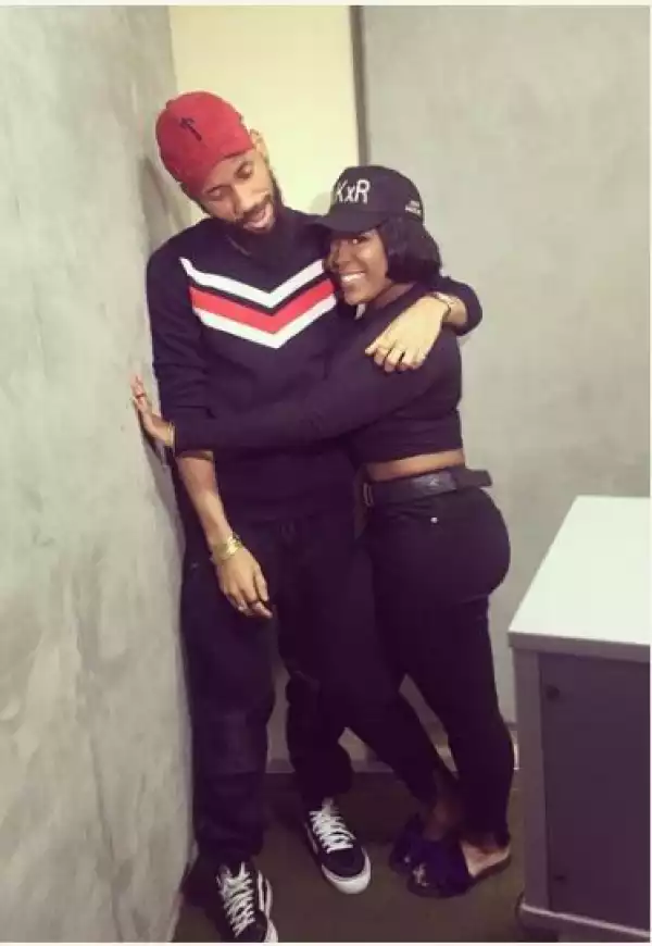 See What Curvy Soundcity OAP, Moet Abebe was Caught Doing with Phyno (Photo)